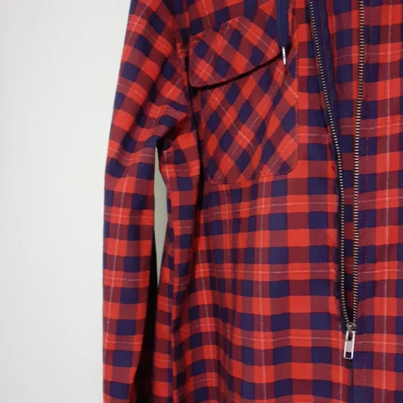 Flannel Plaid Jacket with hood and pockets Medium - Picture 4 of 4